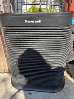 Honeywell Air Purifier Black