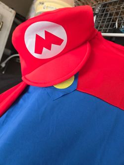 Boys Mario costume size 8-10
