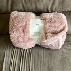 Rose Color Throw. $15