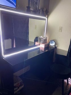 Black vanity 🪞