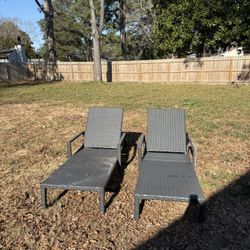 2 Wicker Sunchairs 