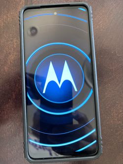 Moto One 5G cell phone
