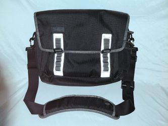 Timbuck2 Messenger Bag - 17" Laptop