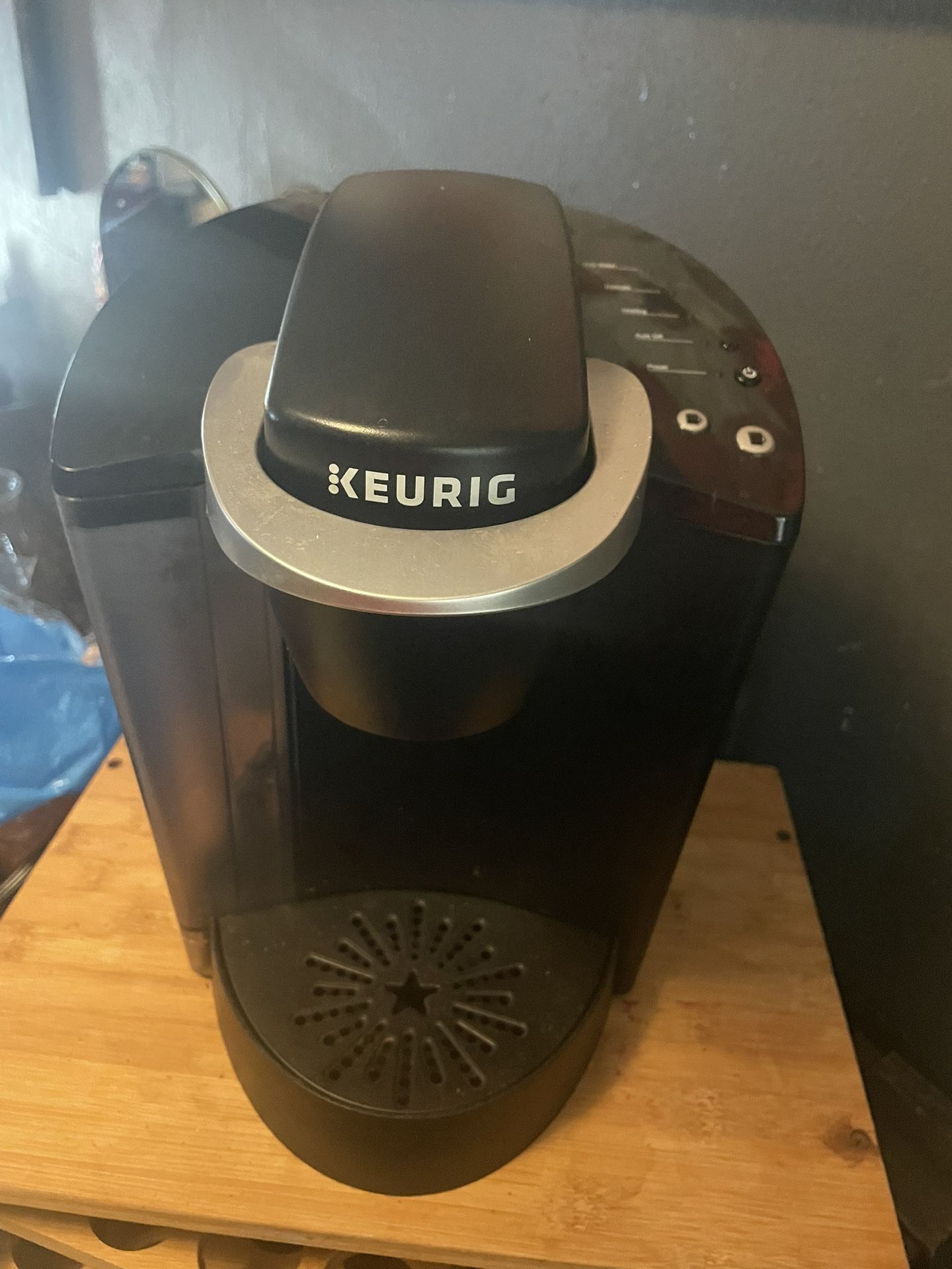 Keurig Coffee Maker With Rack