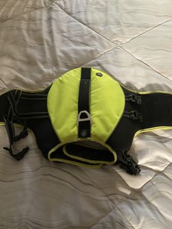 Dog Life Jacket Size medium/large