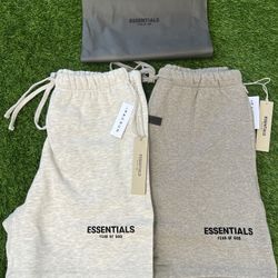 Essentials Shorts 