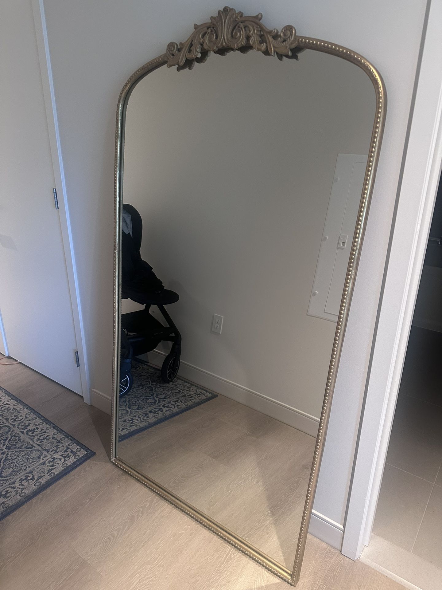 Large Gold mirror vintage