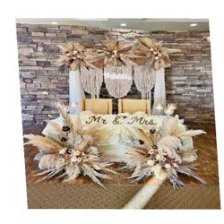Dazzle Guests with Gorgeous Wedding Decorations! million war
