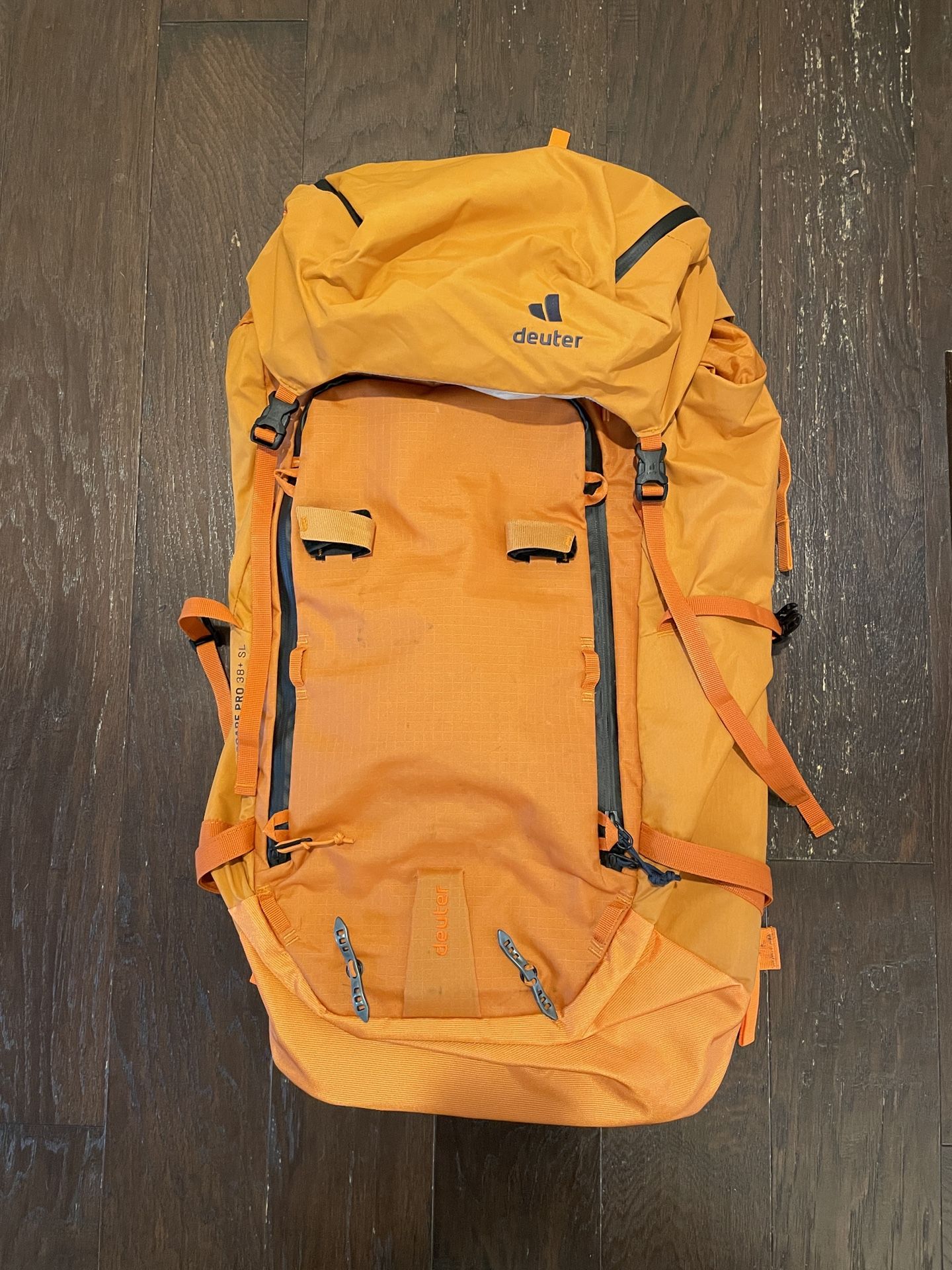 DEUTER FREESCAPE PRO 38PLUS SL Backpack WOMEN'S