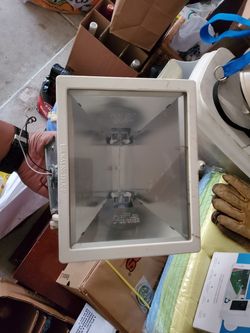 Flood light
