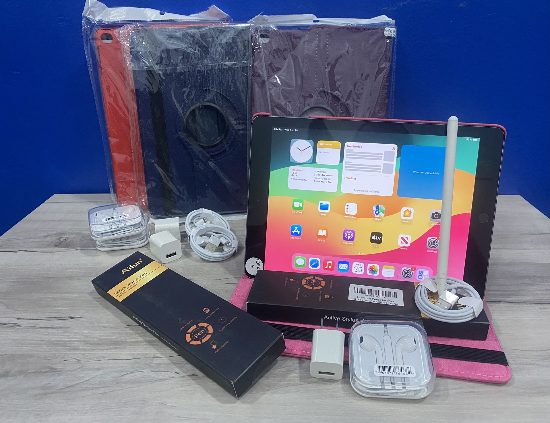 Apple IPad 6th Generation (9.7” Retina / Touch ID ) 32GB & Accessories