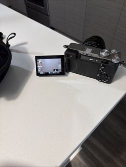 Sony a7C II Mirrorless Camera with 28-60mm Lens (Silver) - ILCE-7CM2L/S