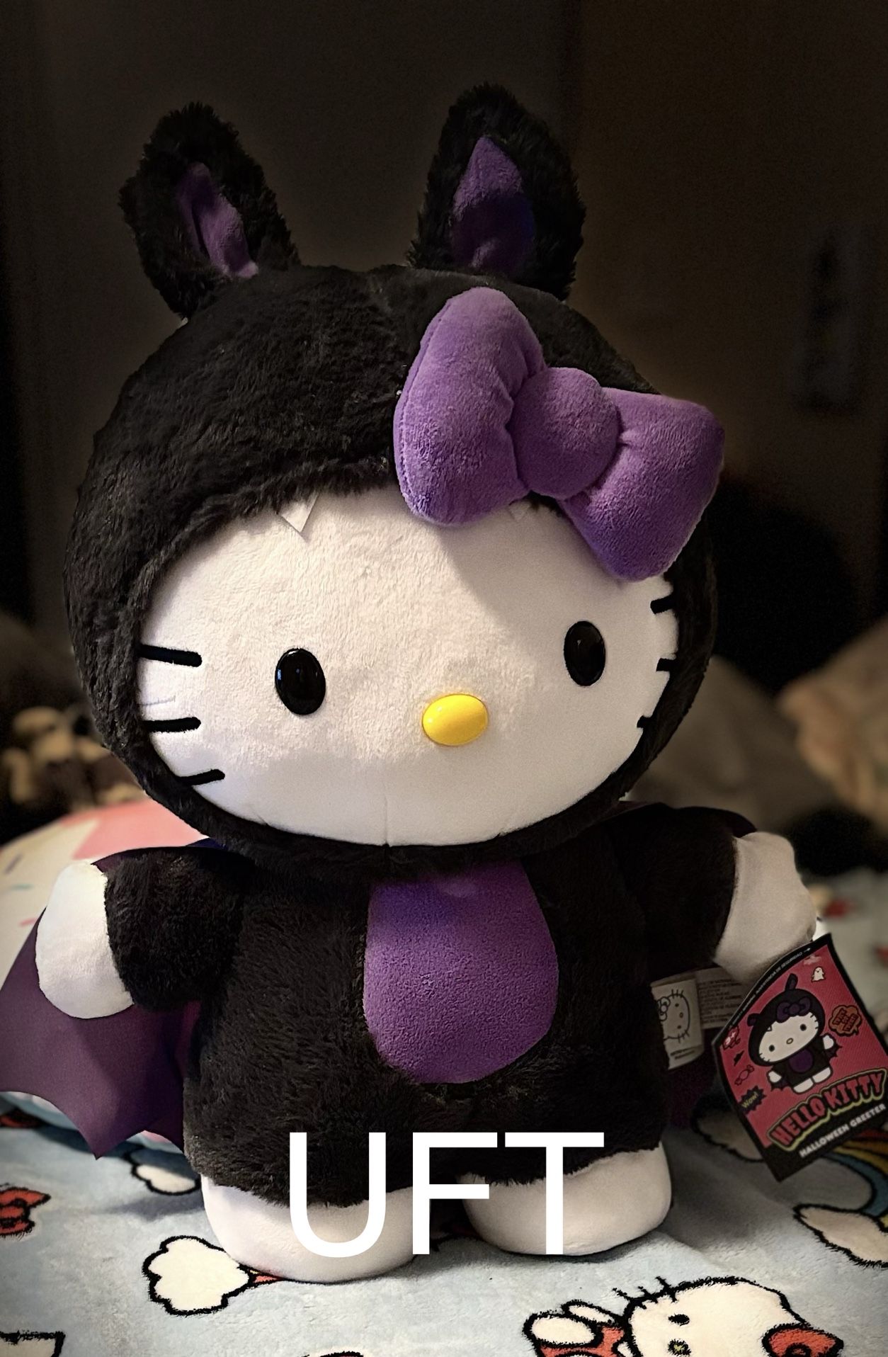 Hello Kitty Halloween Greeter
