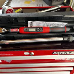 Torque Wrench 1/2 And 3/8 Digital