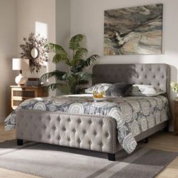 Beautiful Gray tufted upholstered king bed)New In A Box)