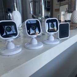 3 Blink Gen 1 Security Cameras + Blink Sync Module 2 - Like-New