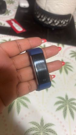 Yunova fitness tracker