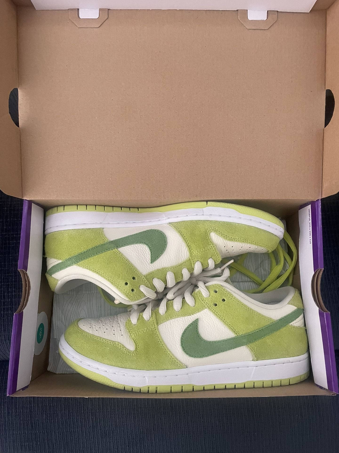 Nike SB Dunk Low Green Apple