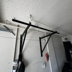 Pull Up Bar