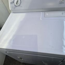 Kenmore Gas Dryer Super Capacity And Heavy Duty Works Excellent