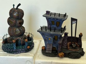 Set of 2 Hawthorne Village Nightmare Before Christmas Houses