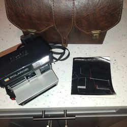 Vintage Polaroid Sun 600 Camera 