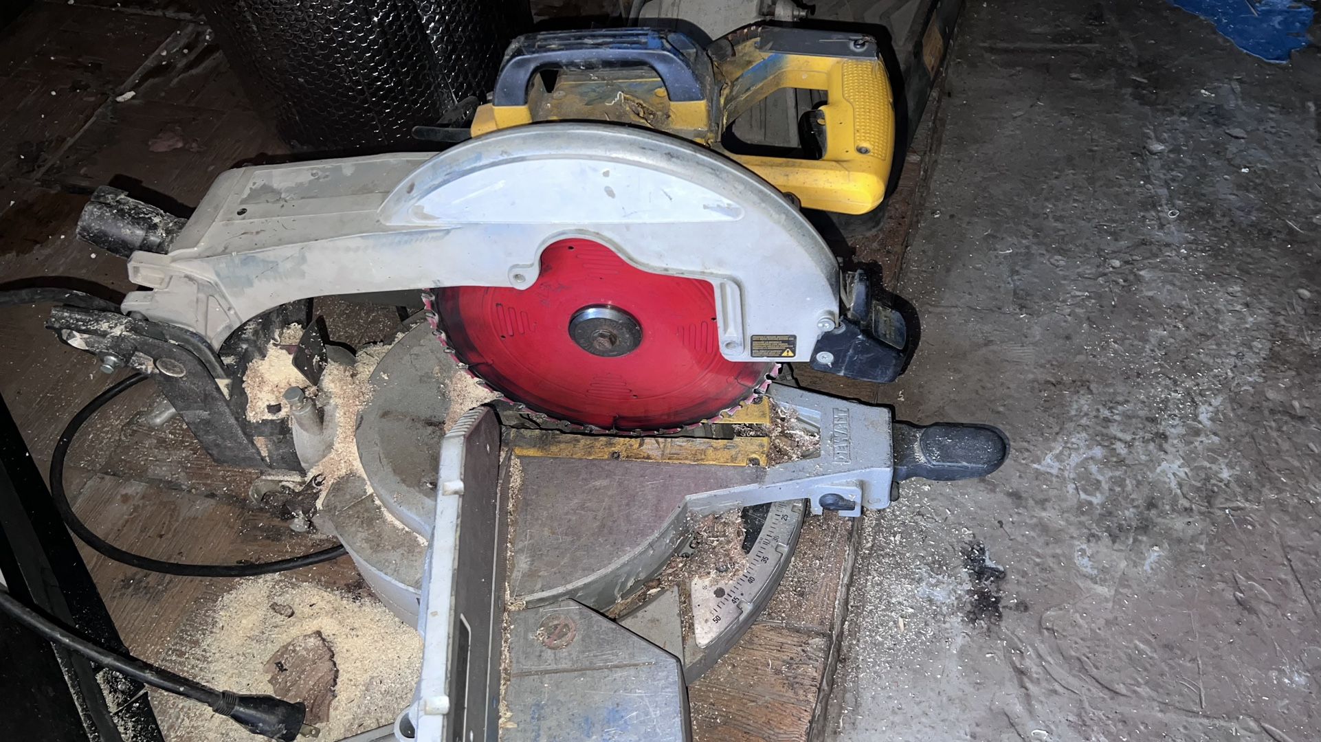 Dewalt 10in Miter Saw