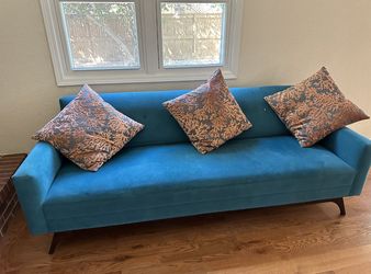 Couch Scandinavian Design 