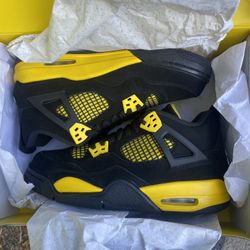 Jordan 4 Retro 
