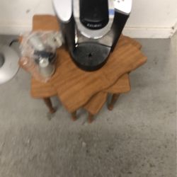 KEURIG COFFEE MAKER