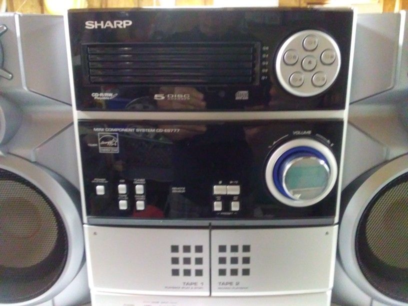 Sharp 300 Watt 5 Disc Changer Mini System 