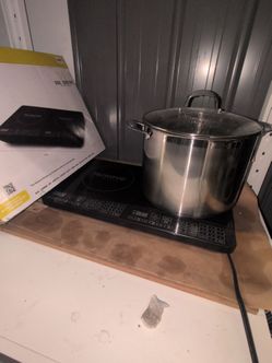 Nuwave dual induction cooktop 8" surfaces