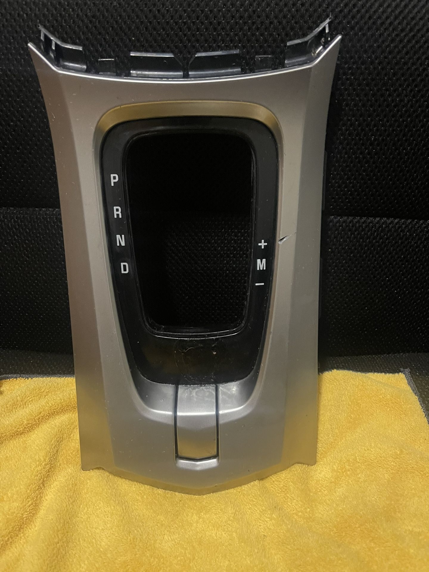 2008-2013 Cadillac CTS Gear Shift Indicator Boot w/Parking Brake Switch OEM $20.00 or best offer