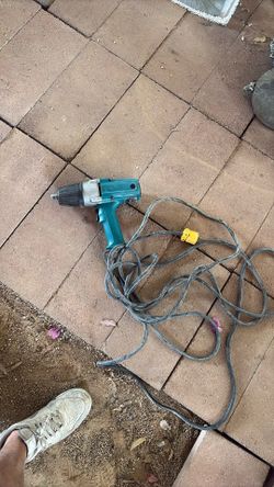 Makita 1/2 Impact Wrench