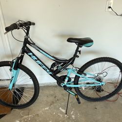 Huffy 26" Trail Runner Mountain Bike - Women’s