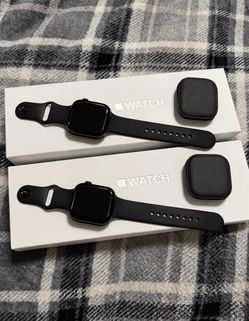 š„ Apple Watch Series 10 ā 46mm ā Black 2 Available! š„Dm me for the price. Give me your best offer
