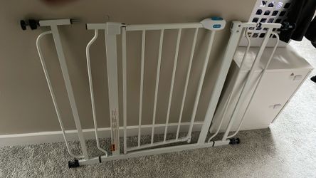 Baby gate