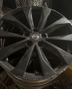 Nissan Maxima wheels
