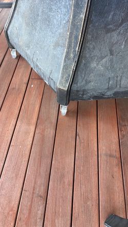 Out door or under deck metal fire pit table will 4 chairs