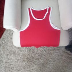 Red tank top.