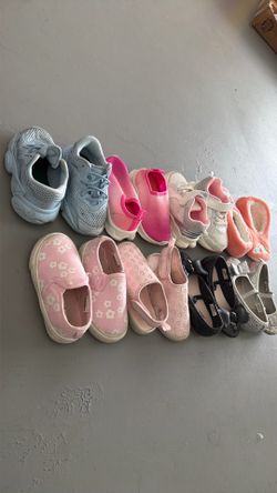 Size 7 toddler shoes