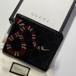 Gucci Supreme Snake 8 Card Holder