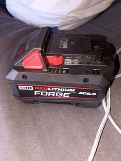 Red lithium forged xc 8.0 m18 Milwaukee battery