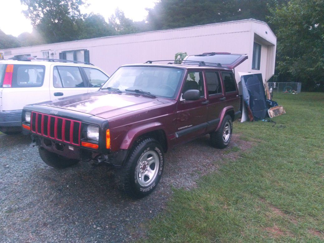 2000 Jeep Cherokee XJ $2400