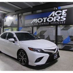 2018 Toyota Camry SE Sedan 