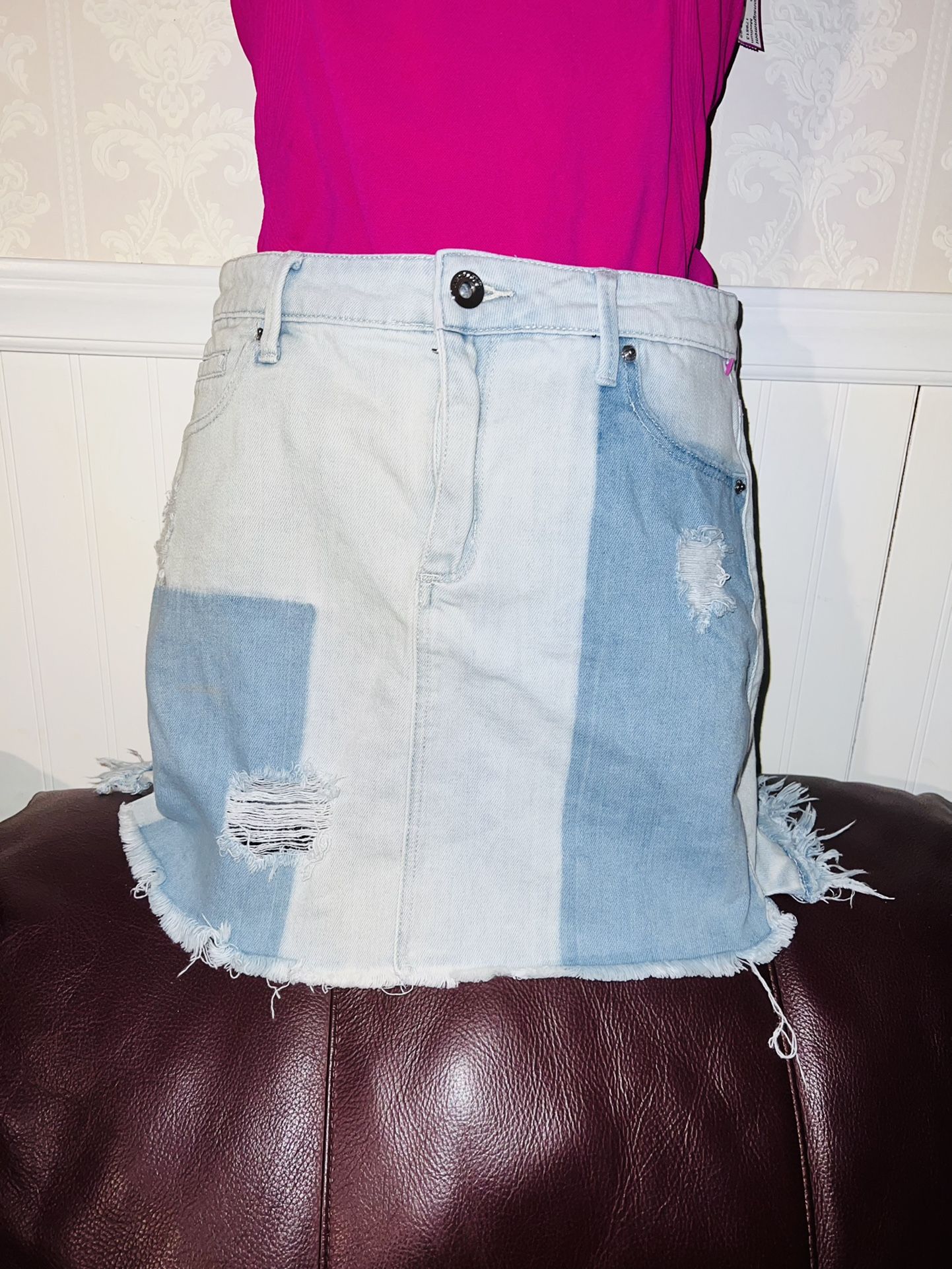 Very Nice Skit Jean’s Size (s) Only $7
