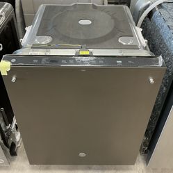GE 24 inch Top Control Dishwasher