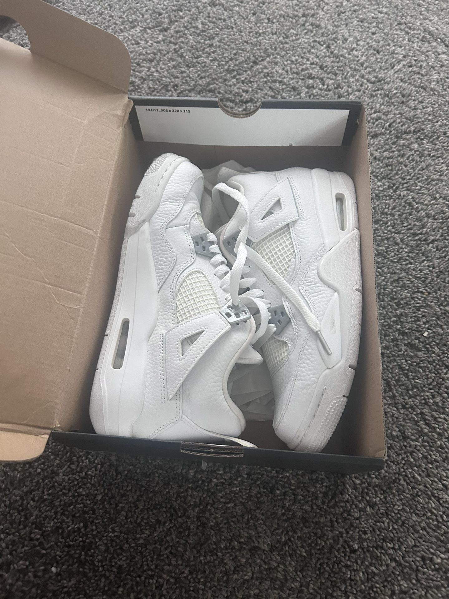 Air Jordan 4 Retro