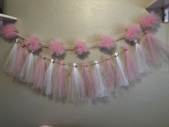 Tulle garland