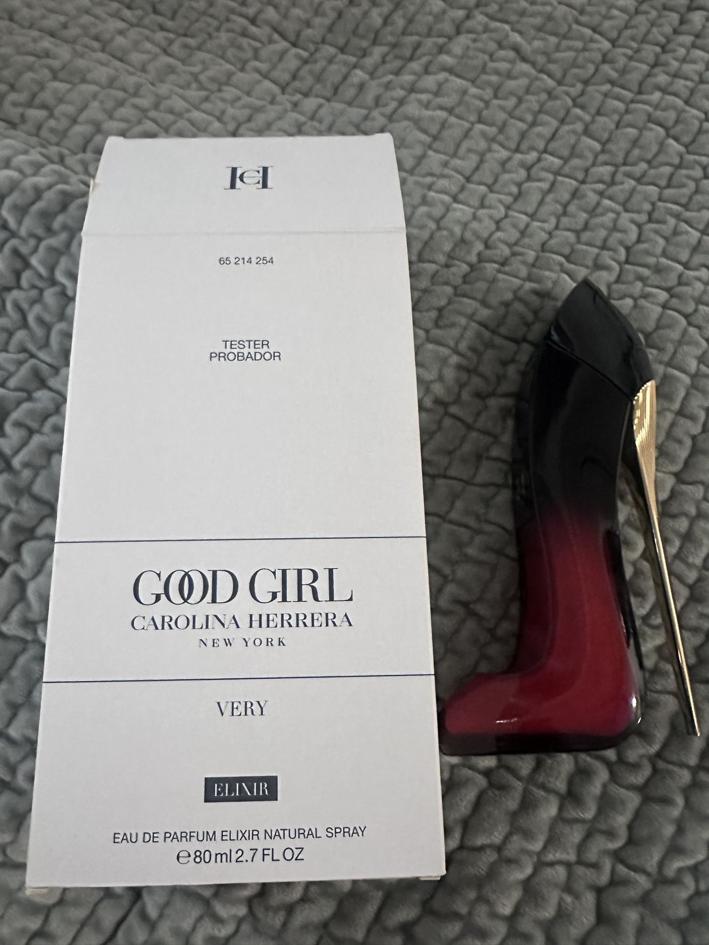 Very Good Girl Elixir Eau de Parfum Intense Spray, 2.7 oz.